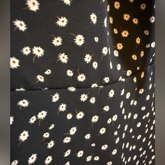 NWT Cloud & Sky Black Mini Dress With Floral Pattern - Picture 4 of 4